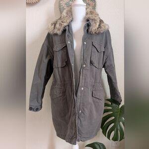 Lempelius Green Parka XS with Detachable Coyote Fur Collar